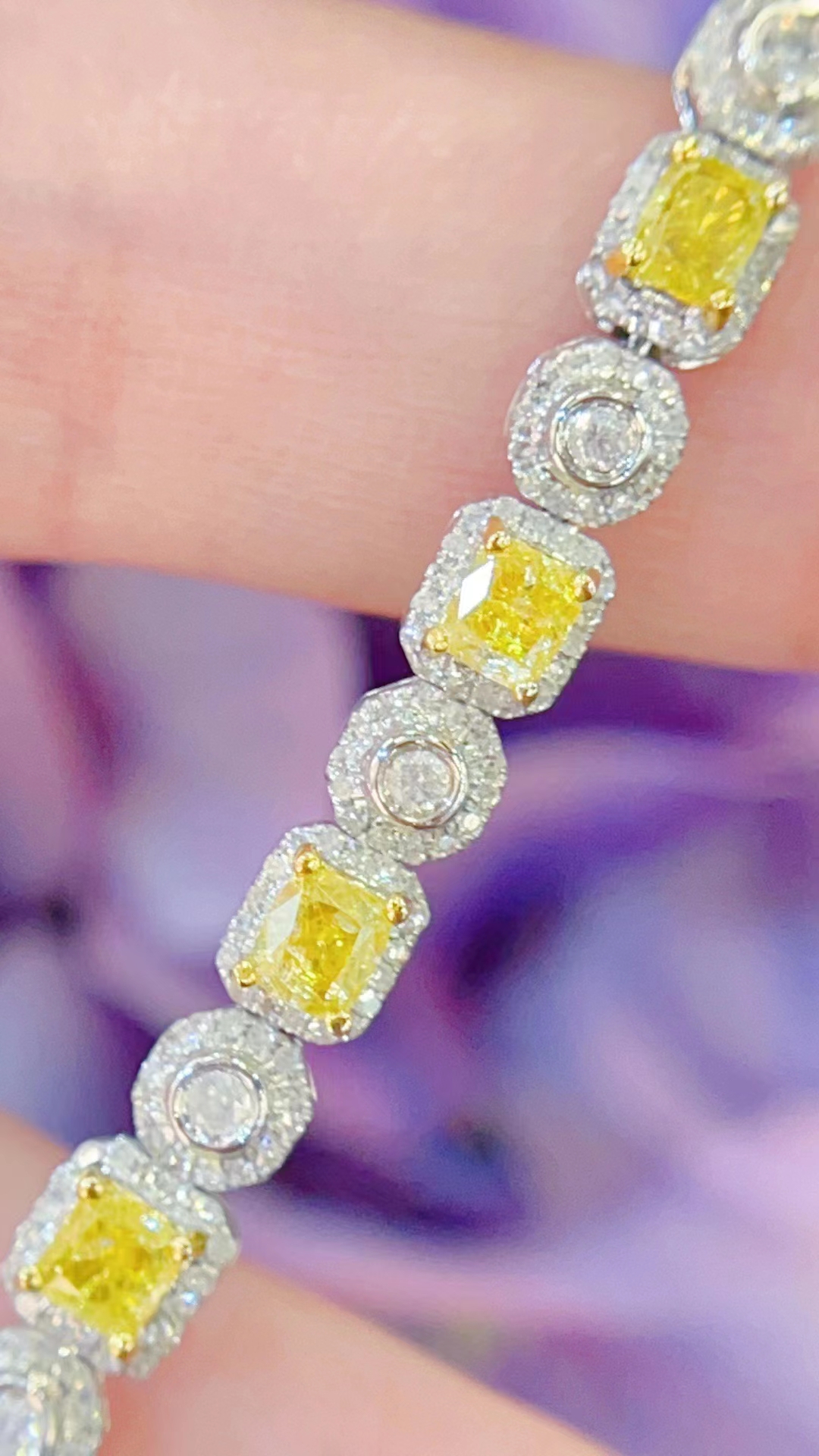 金镶嵌黄钻钻石手链优雅高贵气质克拉豪华白闪亮