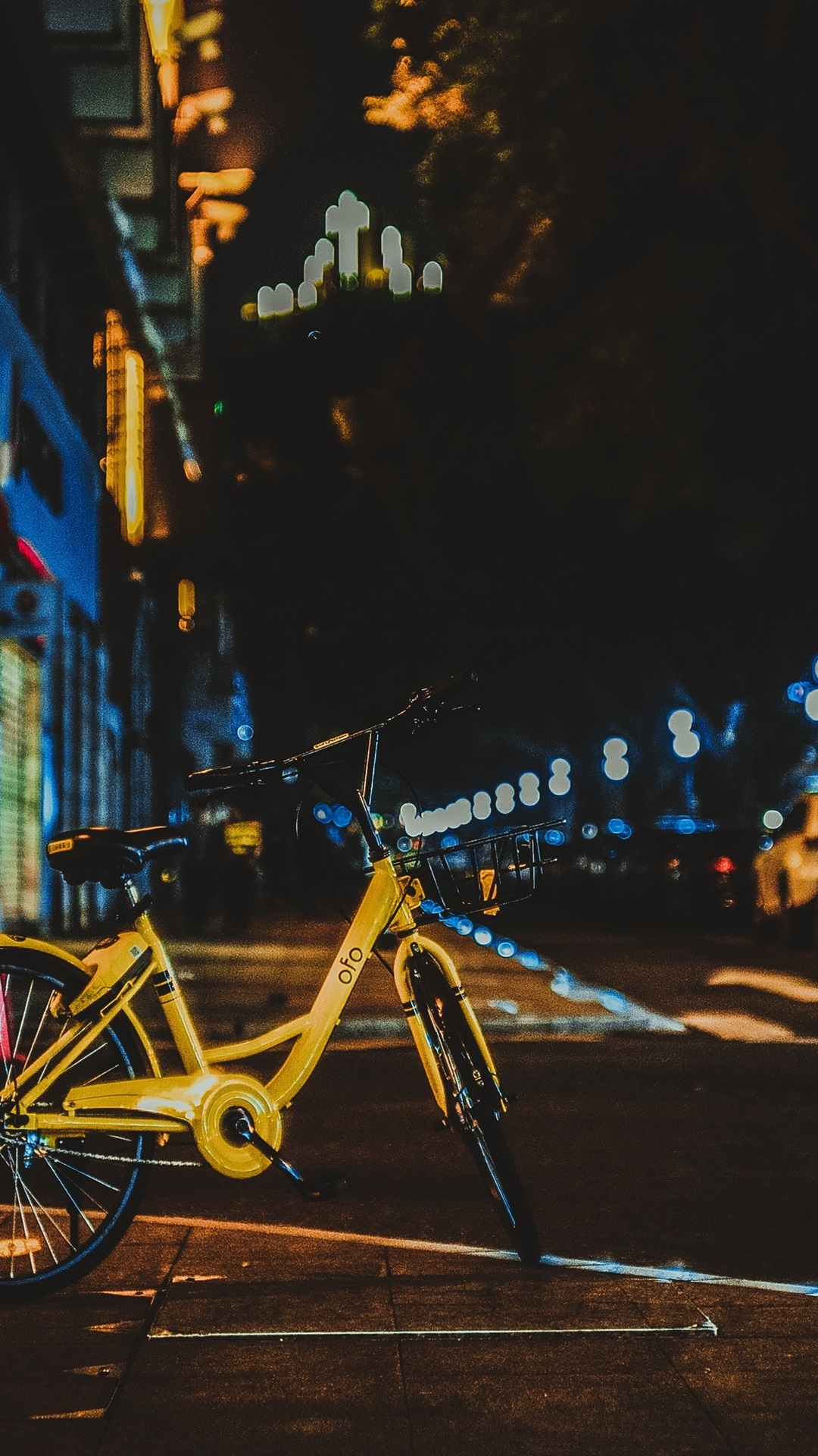 黄色的自行车,城市的夜晚,街头iphone壁纸